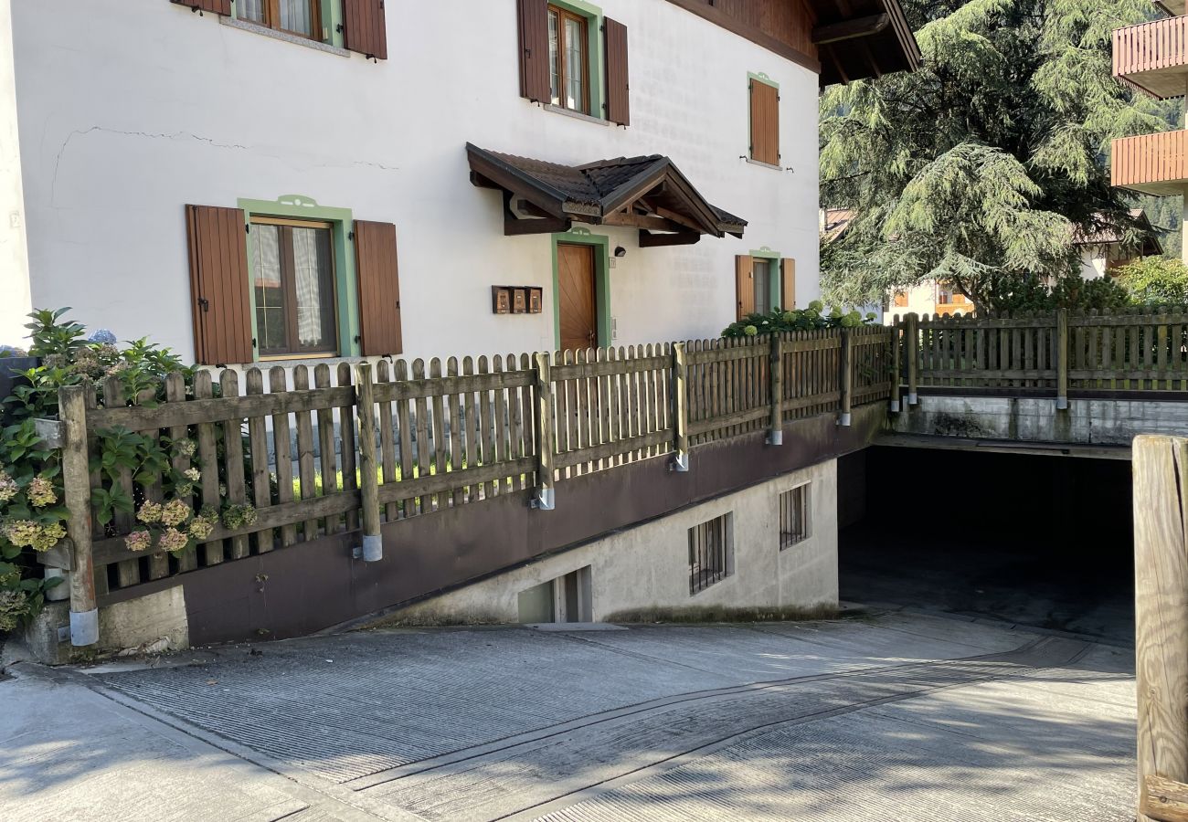 Appartamento a Giustino - 070 - Graziosa Mansarda a Giustino