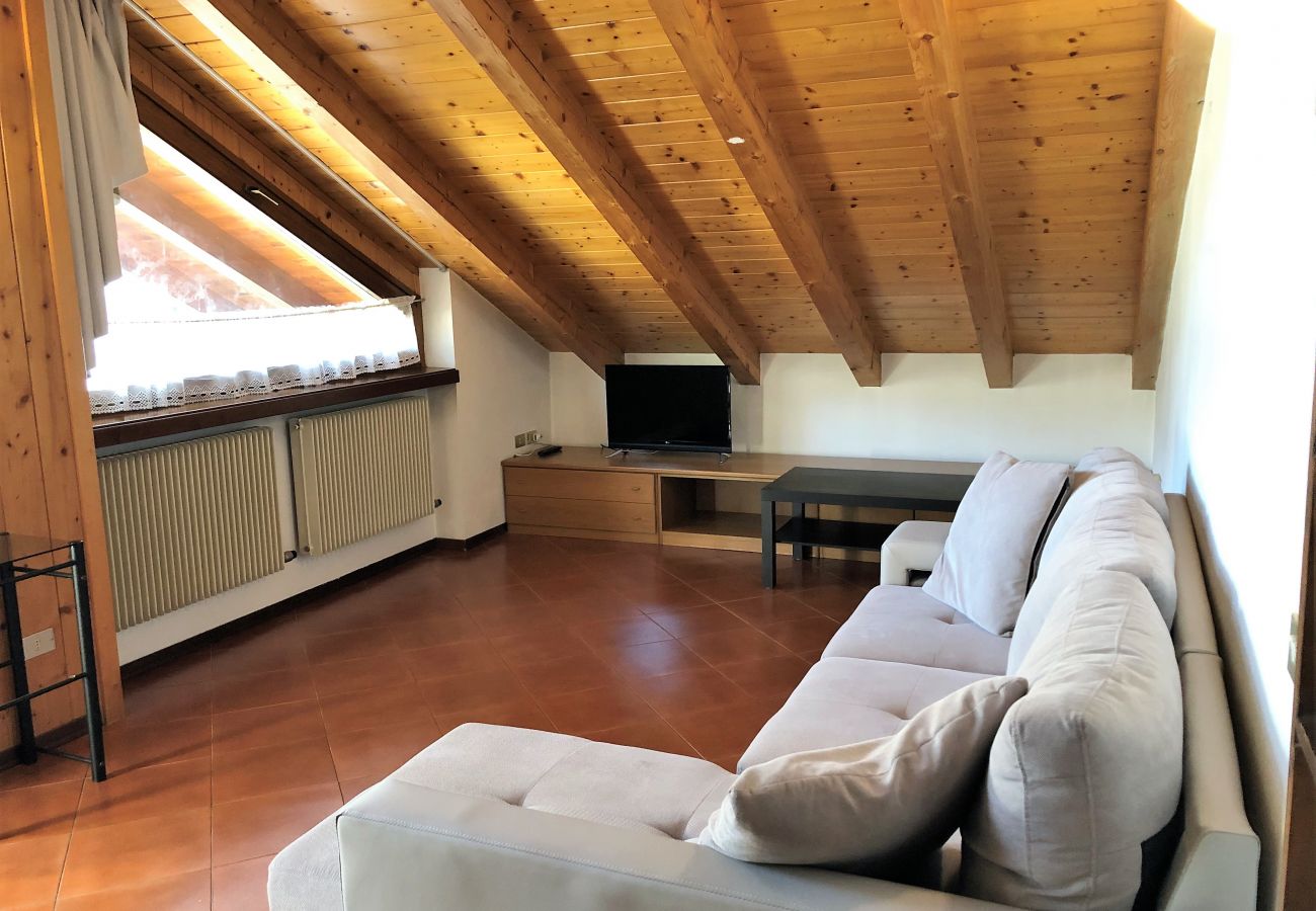 Appartamento a Giustino - 068/B - Simpatica Mansarda a Giustino