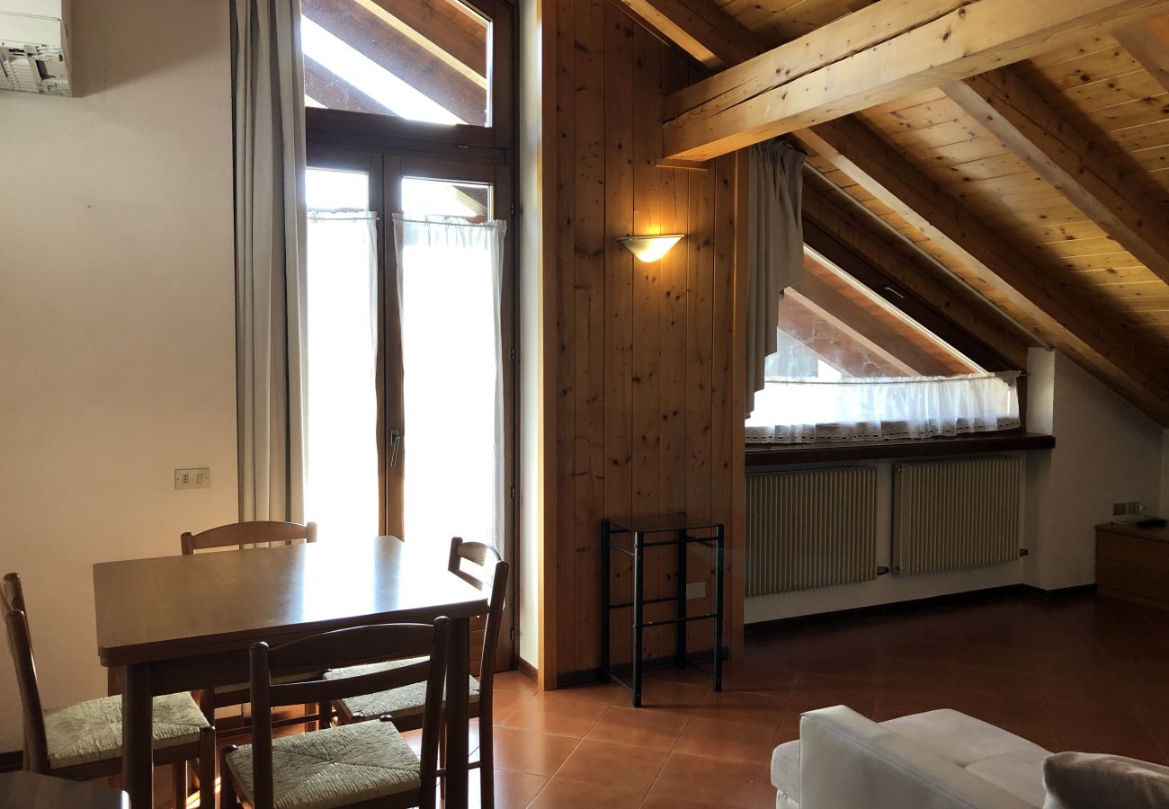 Appartamento a Giustino - 068/B - Simpatica Mansarda a Giustino