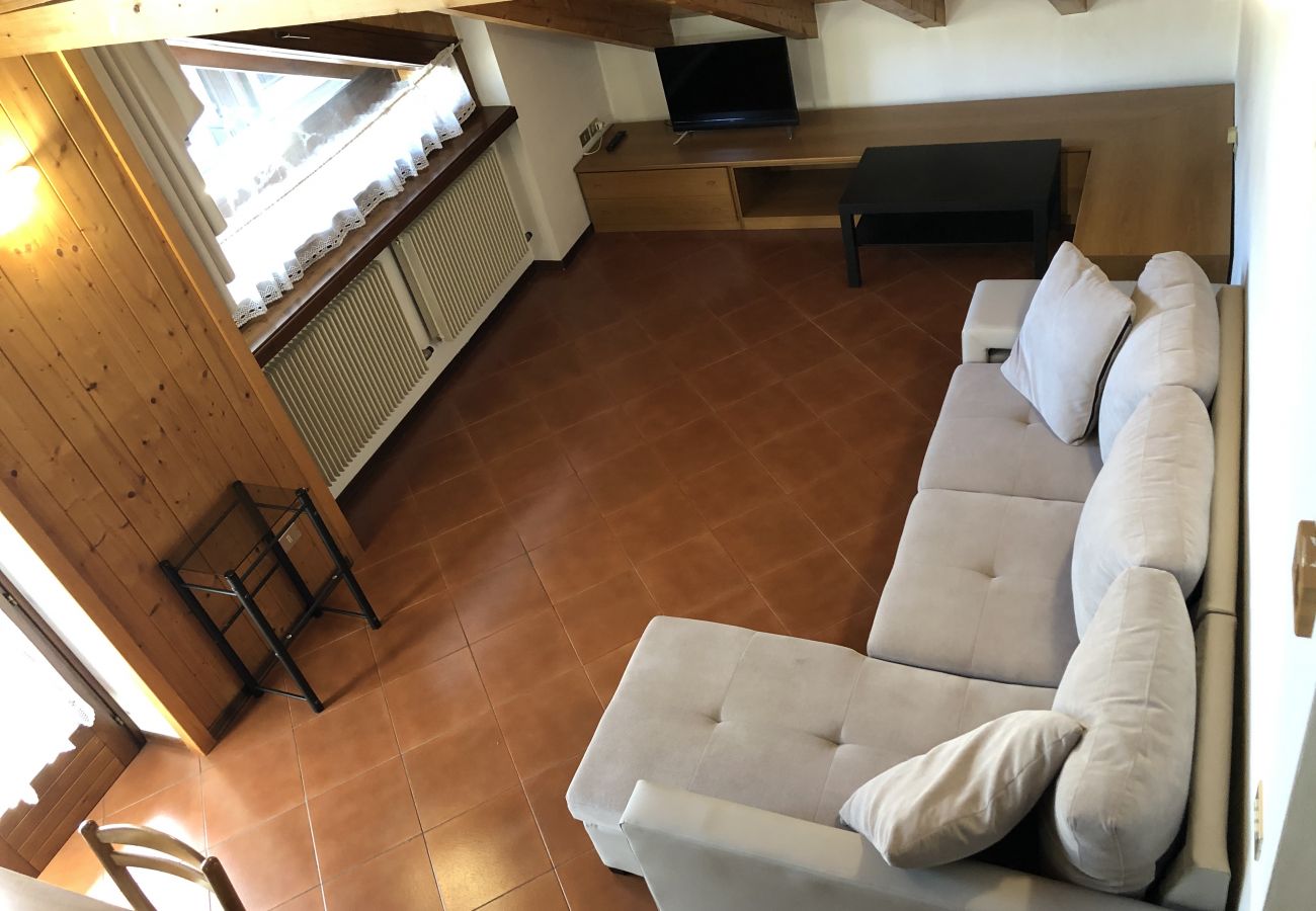 Appartamento a Giustino - 068/B - Simpatica Mansarda a Giustino