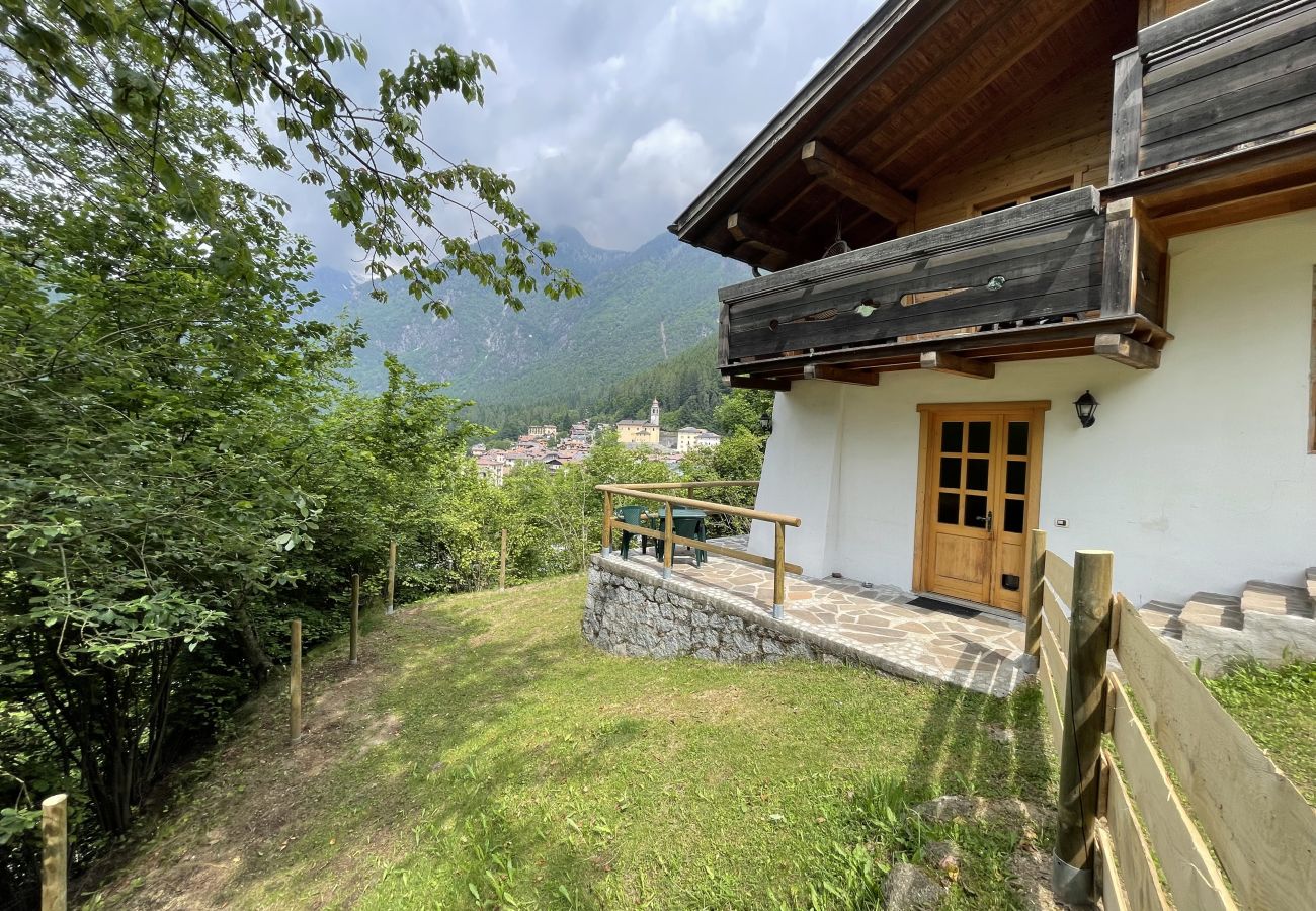 Appartamento a Pinzolo - 096 Bilocale immerso nel verde