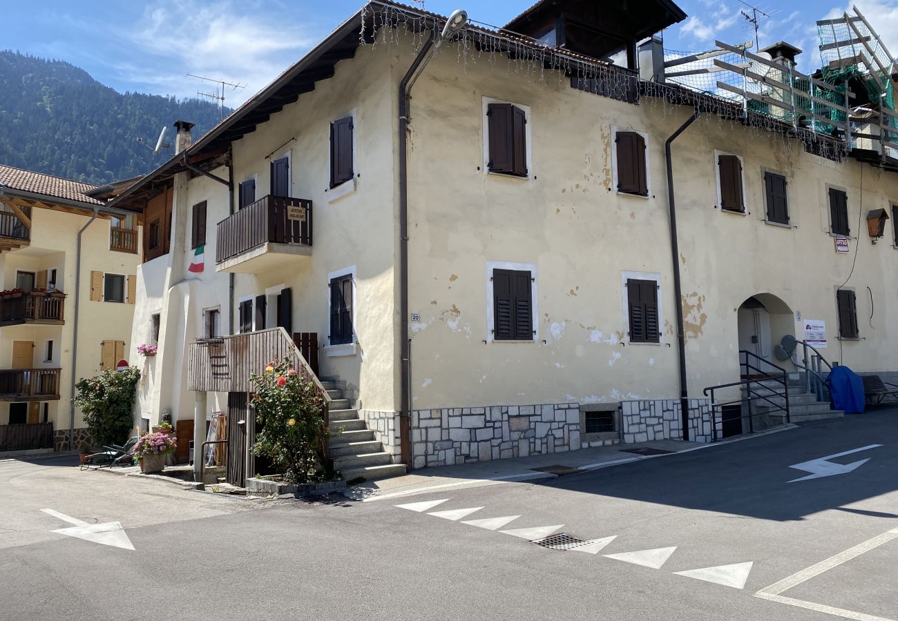 Appartamento a Pinzolo - 020 Trilocale, Pinzolo