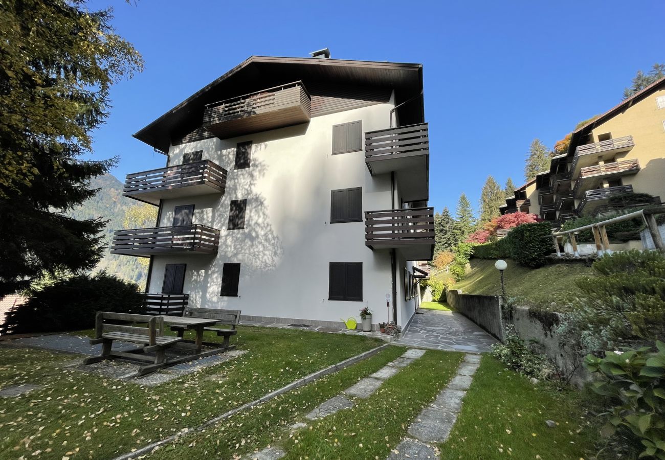 Appartamento a Giustino - 033 Quadrilocale al Sole, Giustino