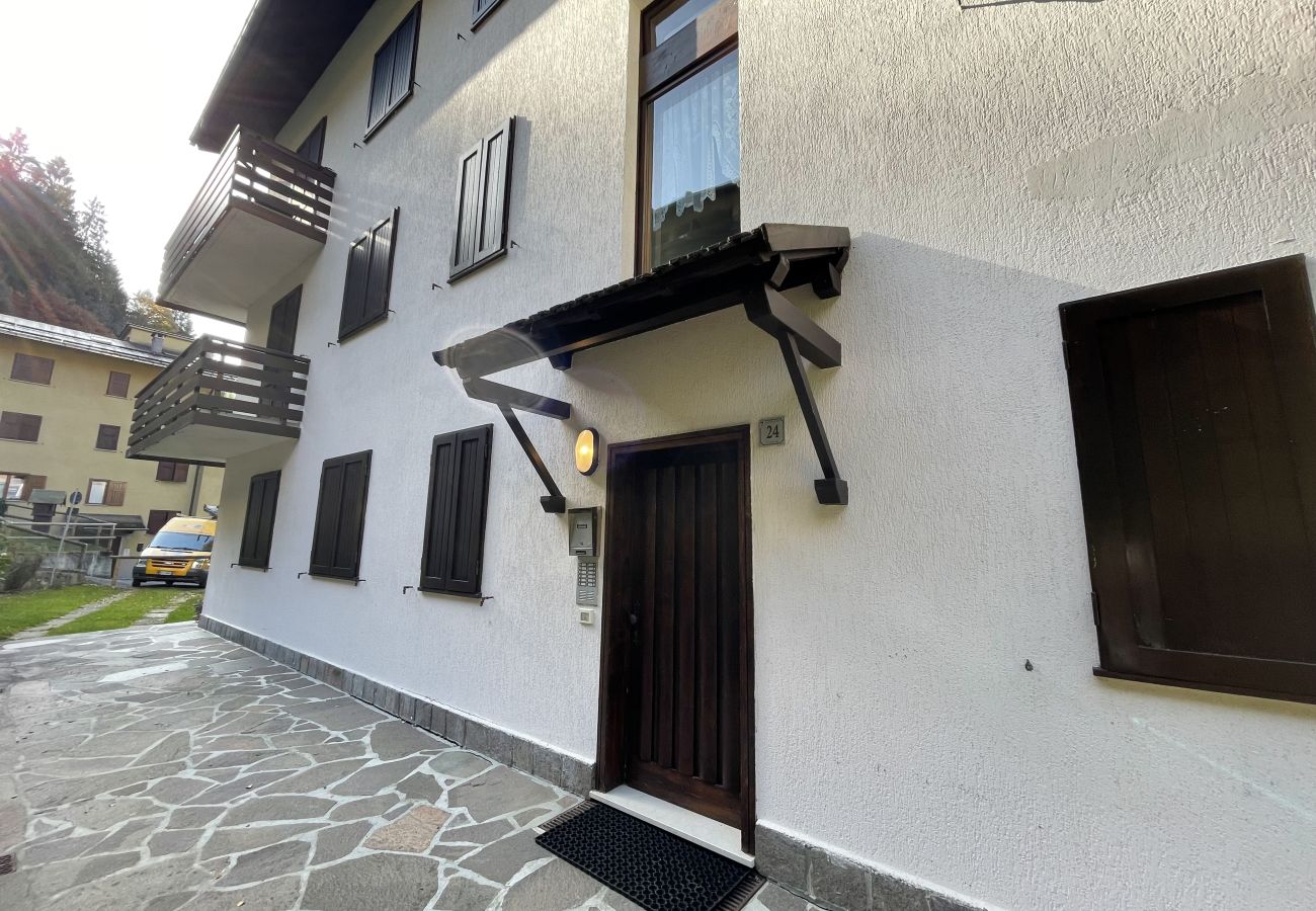 Appartamento a Giustino - 033 Quadrilocale al Sole, Giustino