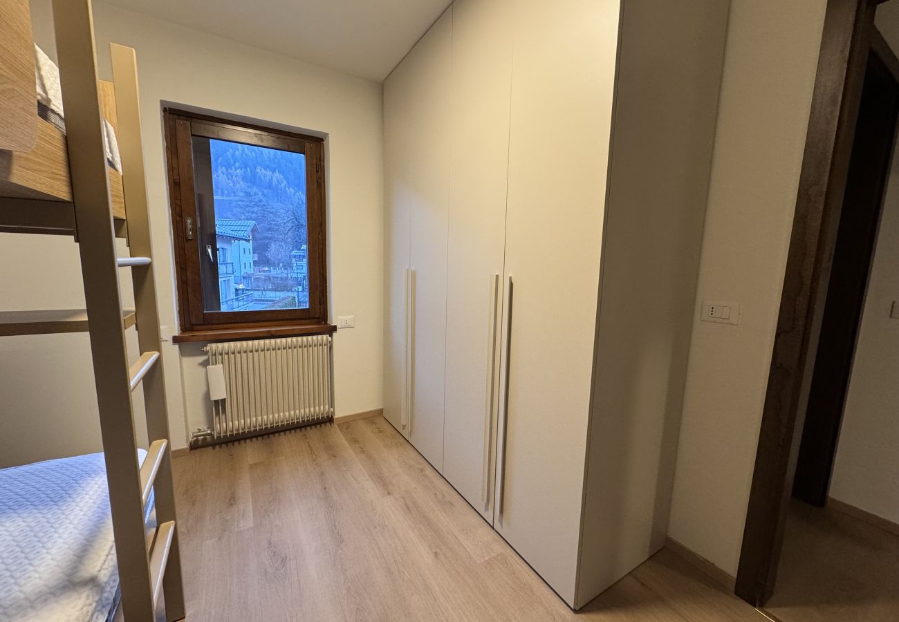 Appartamento a Pinzolo - 099 Trilocale Alpina, Pinzolo