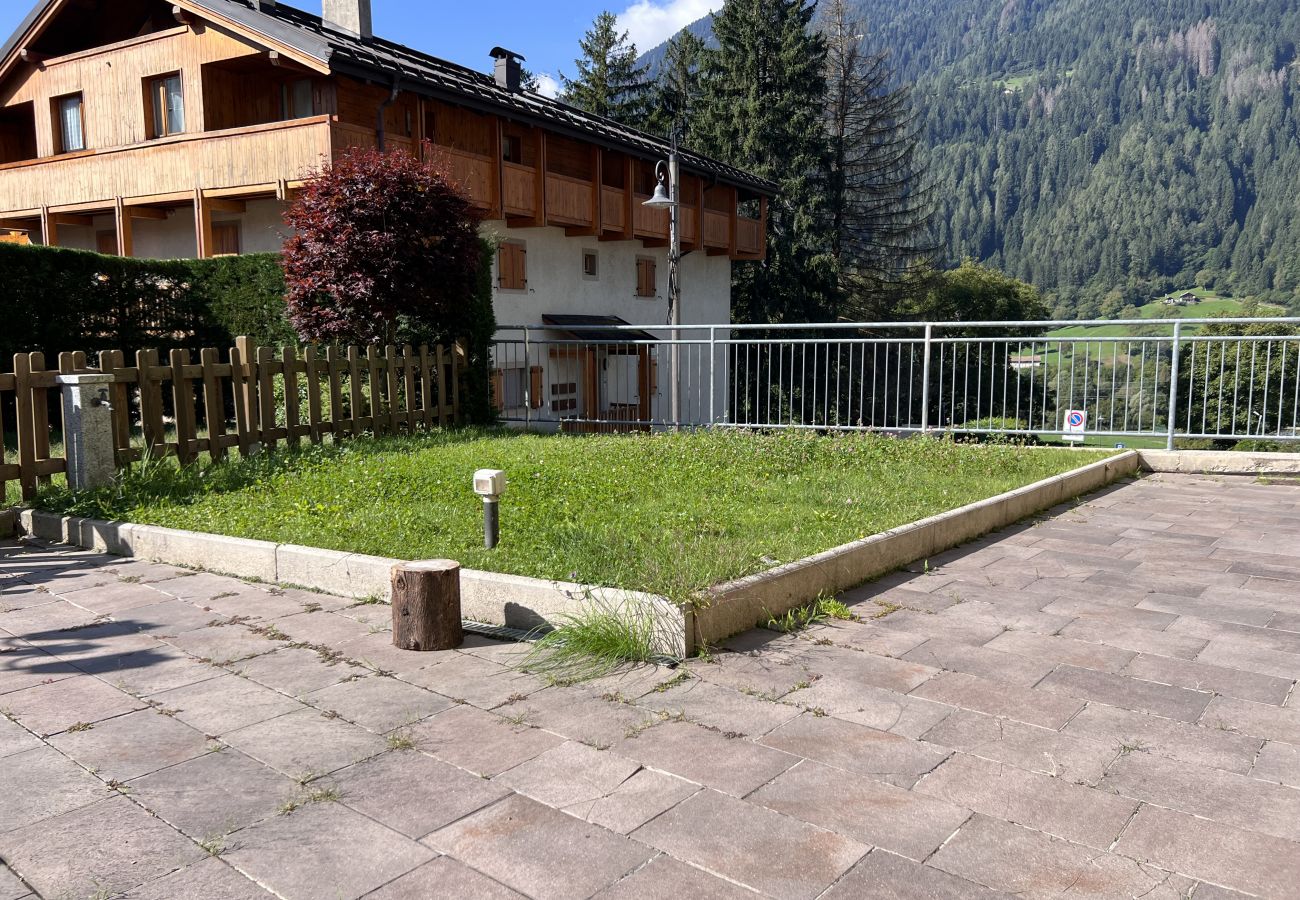 Appartamento a Giustino - 007 Trilocale con giardino, Giustino