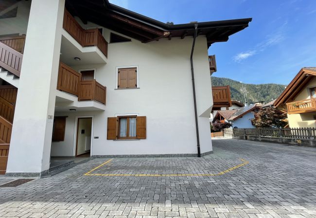 Appartamento a Carisolo - 014 Trilocale con giardino, Carisolo Appartamento a Carisolo - 014 Trilocale con giardino, Carisolo