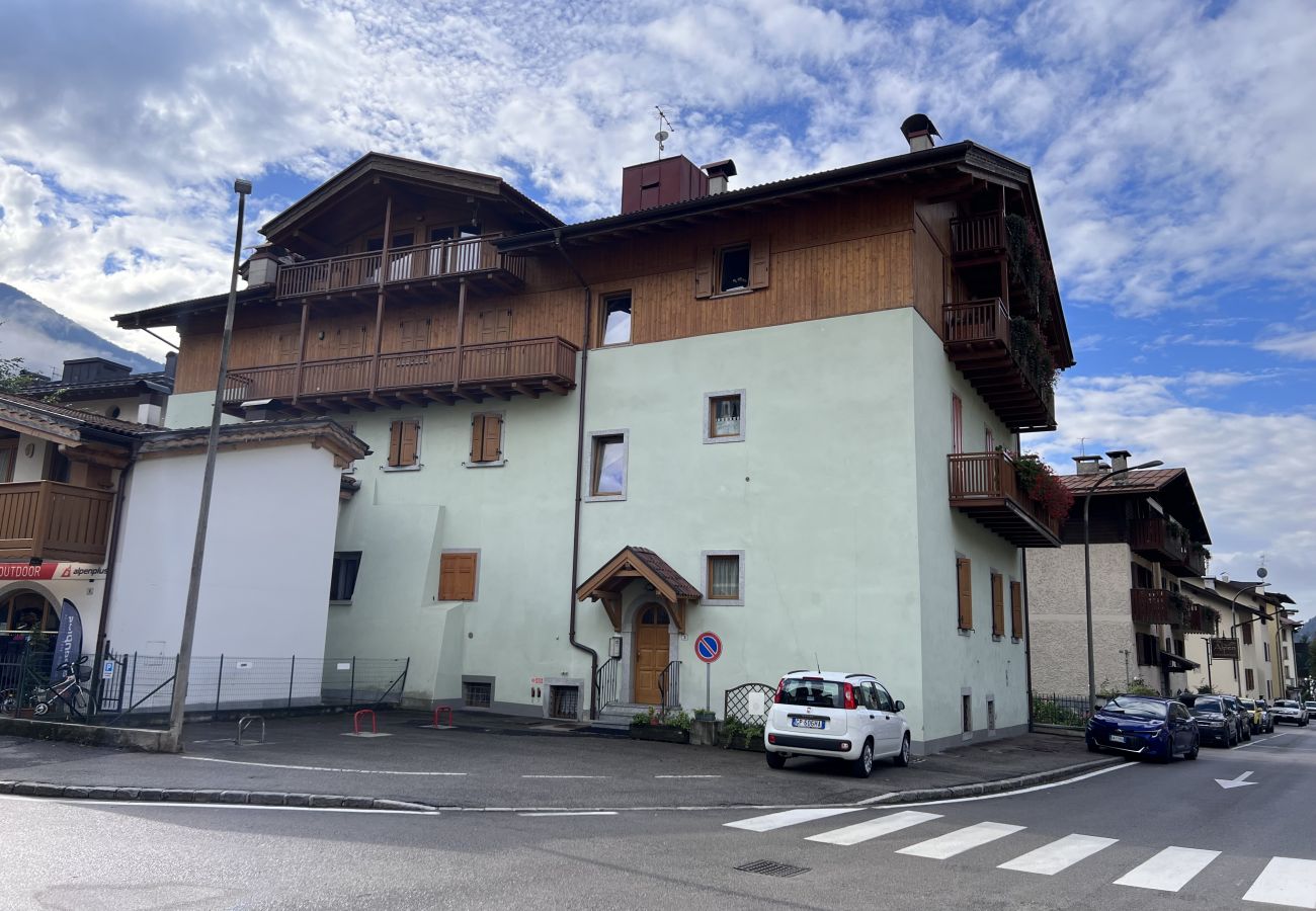 Appartamento a Pinzolo - 037 Trilocale centrale, Pinzolo