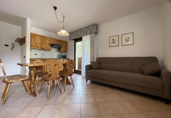 Appartamento a Giustino - 091 Cond. Gaiolin, 23 Appartamento a Giustino - 091 Cond. Gaiolin, 23