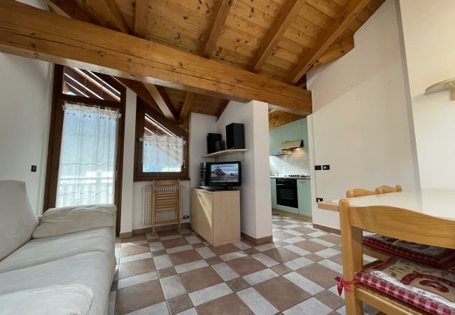 Appartamento a Pinzolo - 032 Luminosa mansarda, Pinzolo