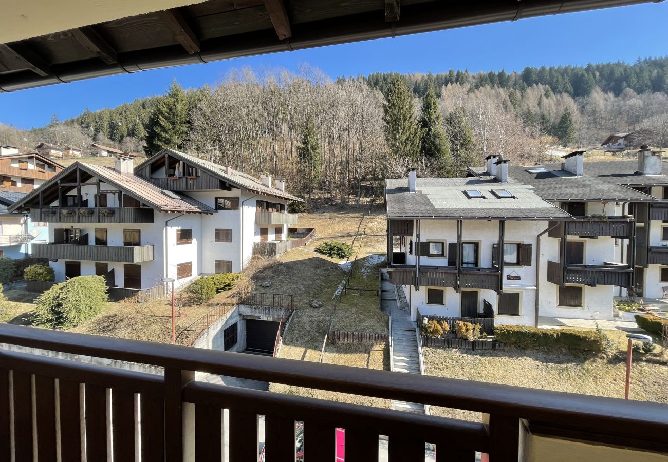 Appartamento a Pinzolo - 021 Attico Quadrilocale, Pinzolo