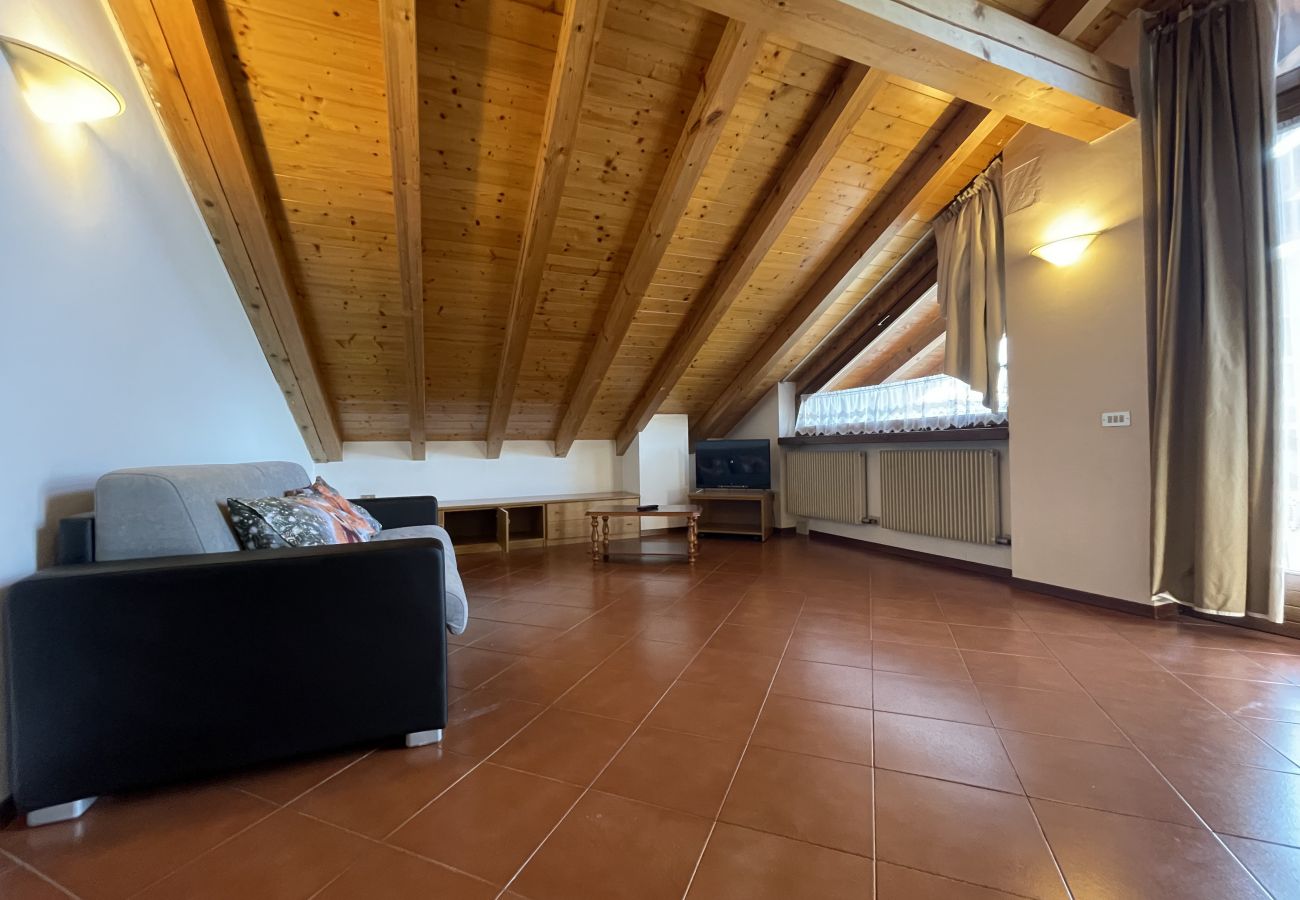 Appartamento a Giustino - 070 Bilocale Mansarda, Giustino
