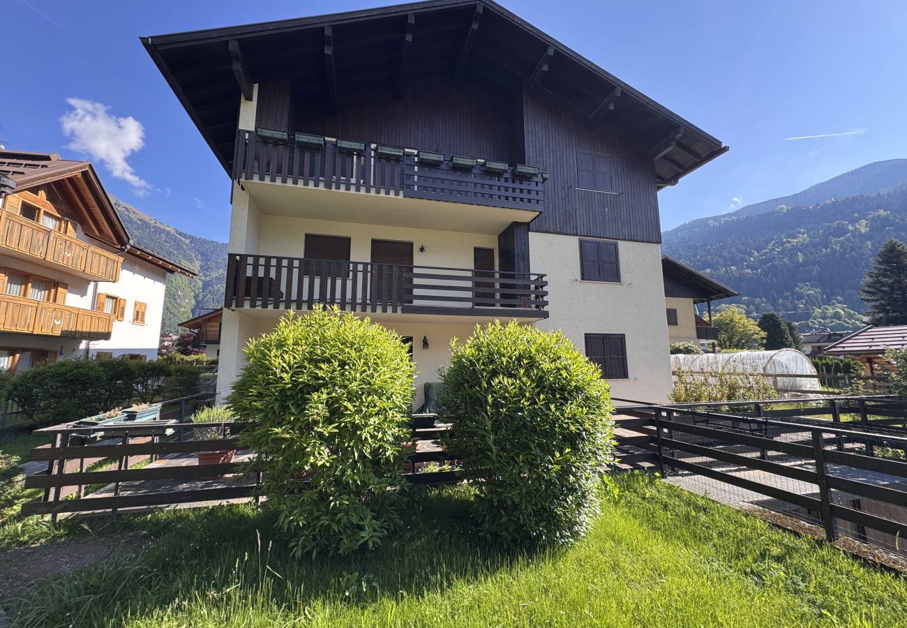 Appartamento a Pinzolo - 002 Moderno trilocale, Pinzolo