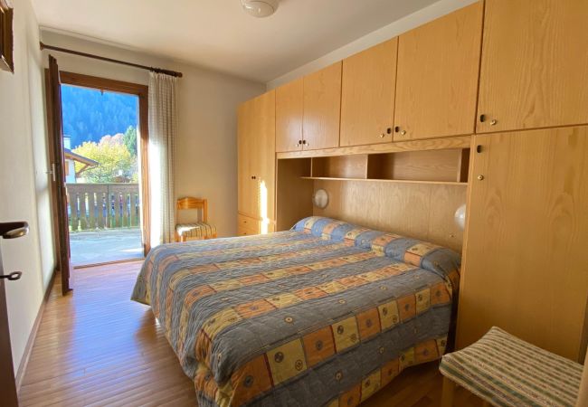 Appartamento a Giustino - 089 Ampio trilocale con doppi servizi, Giustino Appartamento a Giustino - 089 Ampio trilocale con doppi servizi, Giustino