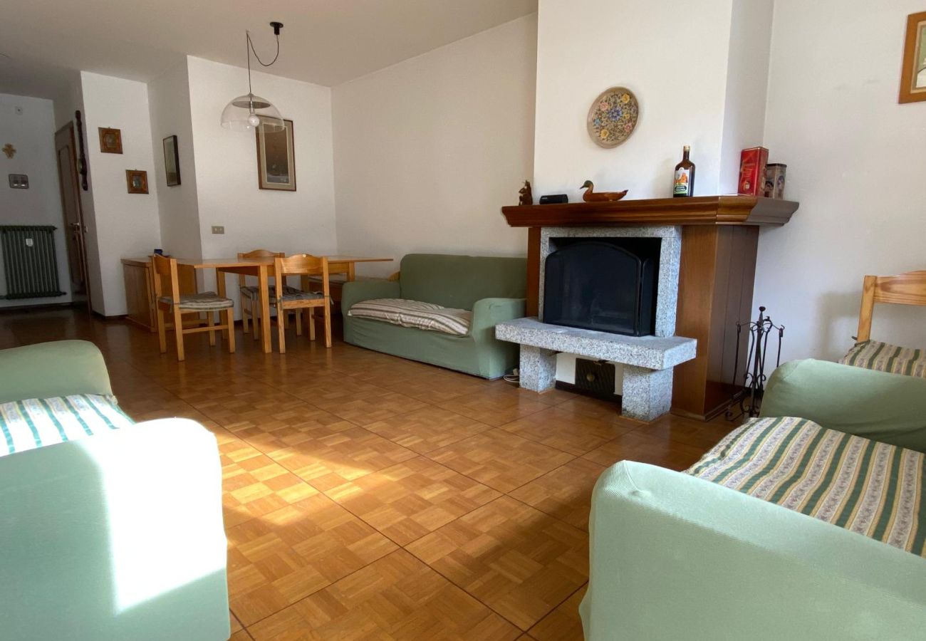 Appartamento a Giustino - 089 Ampio trilocale con doppi servizi, Giustino
