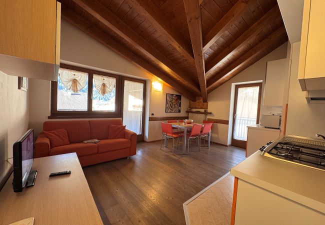 Appartamento a Pinzolo - 097 Trilocale Explora Arancione, Pinzolo