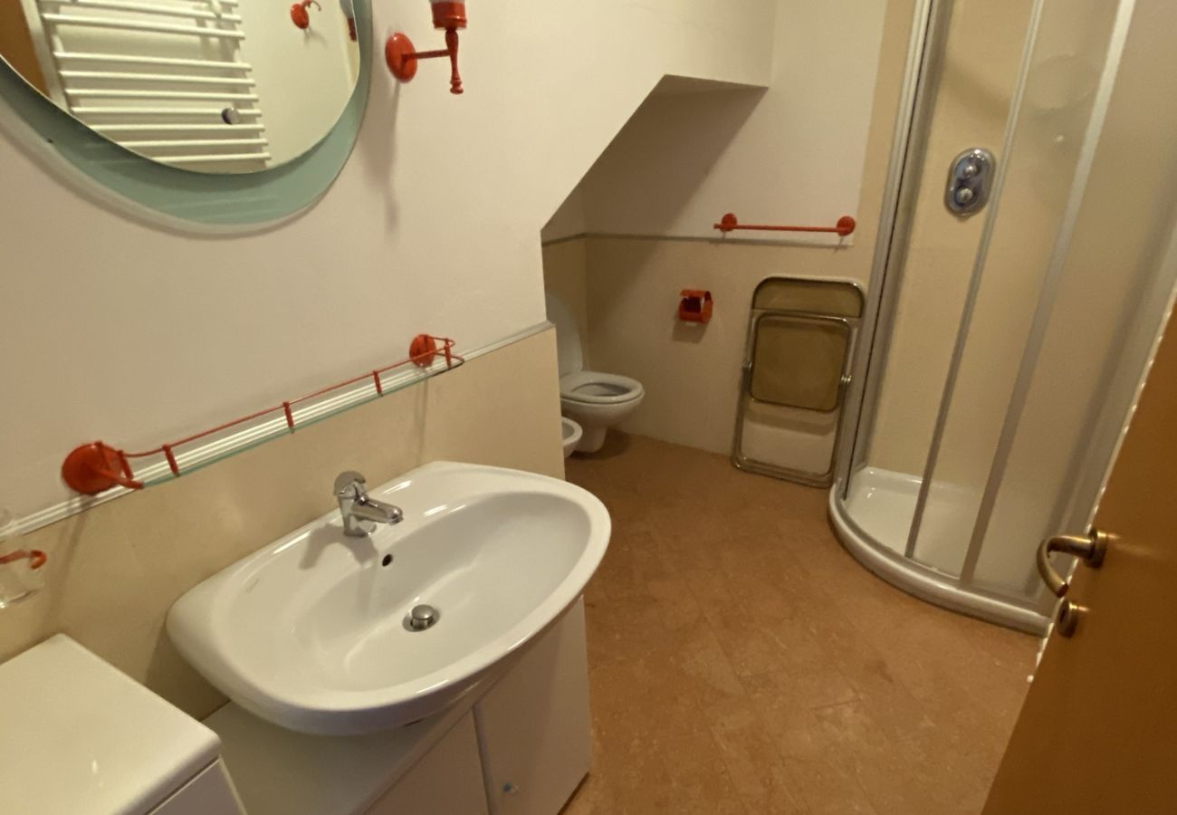 Appartamento a Pinzolo - 011 Trilocale Explora Rosso Appartamento a Pinzolo - 011 Trilocale Explora Rosso