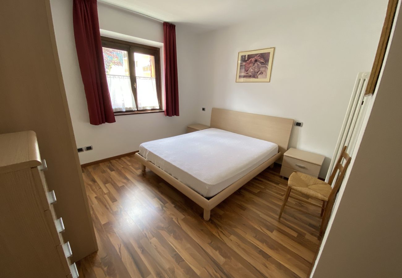 Appartamento a Pinzolo - 011 Trilocale Explora Rosso Appartamento a Pinzolo - 011 Trilocale Explora Rosso