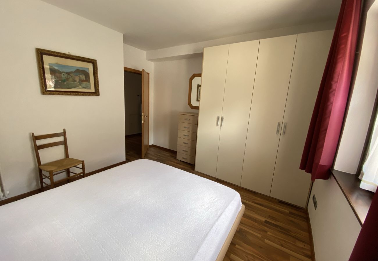 Appartamento a Pinzolo - 011 Trilocale Explora Rosso Appartamento a Pinzolo - 011 Trilocale Explora Rosso