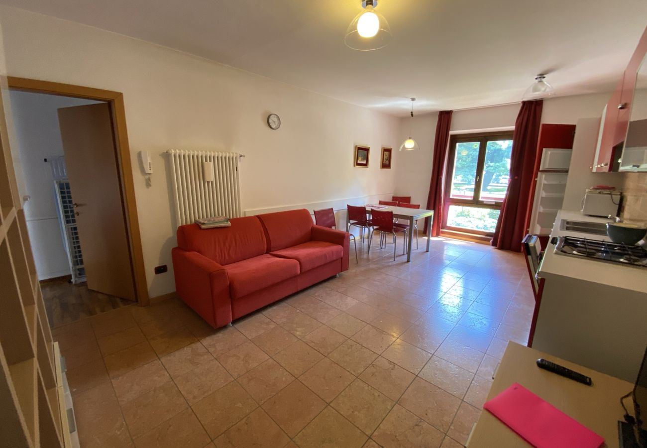 Appartamento a Pinzolo - 011 Trilocale Explora Rosso Appartamento a Pinzolo - 011 Trilocale Explora Rosso