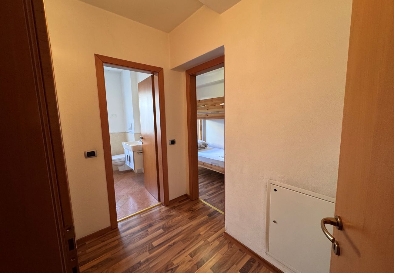 Appartamento a Pinzolo - 011 Trilocale Explora Rosso