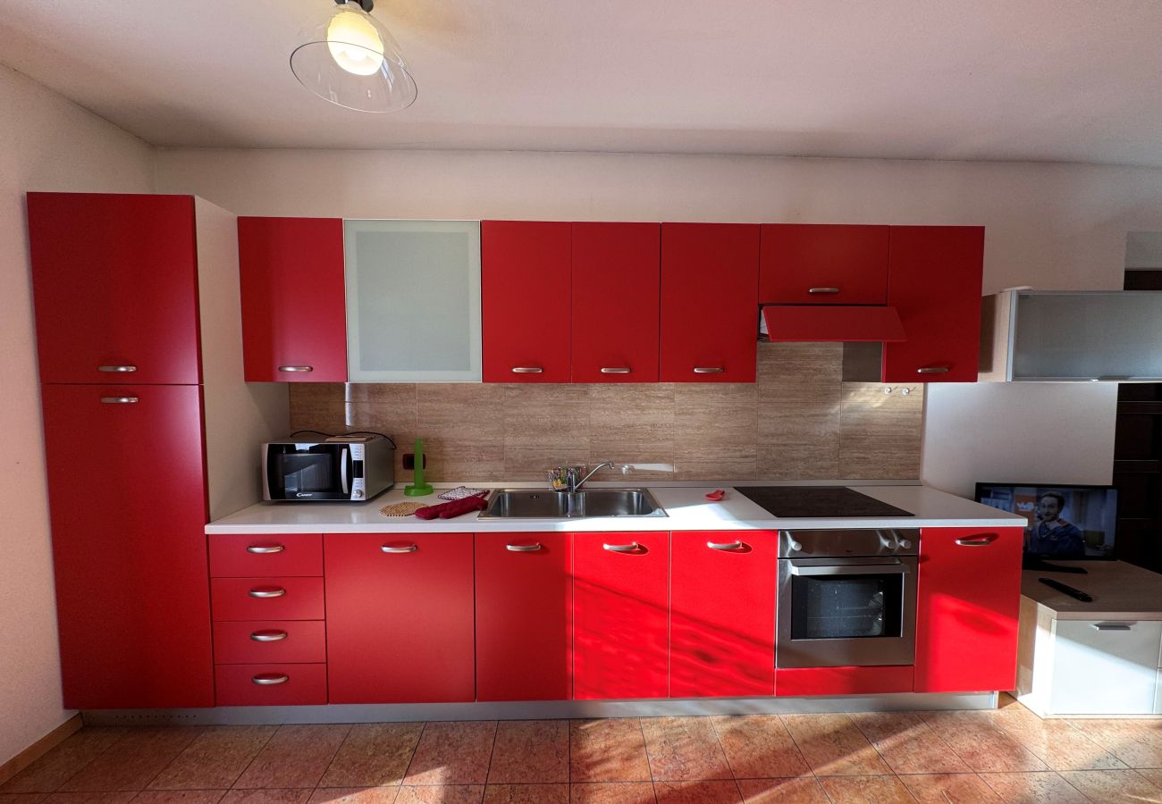 Appartamento a Pinzolo - 011 Trilocale Explora Rosso