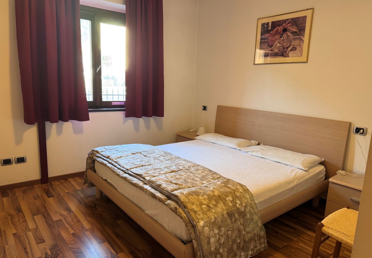 Appartamento a Pinzolo - 011 Trilocale Explora Rosso