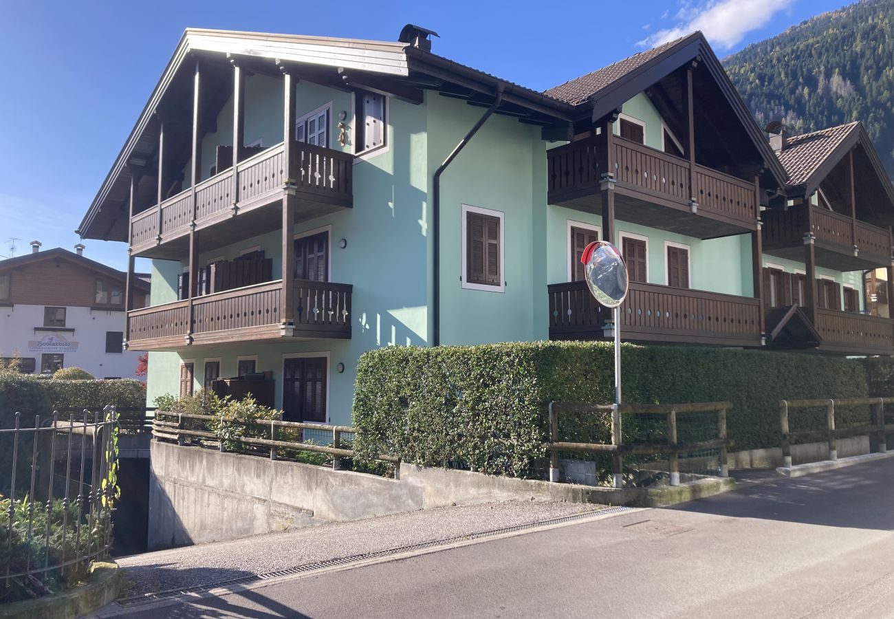 Appartamento a Pinzolo - 075 Trilocale Le Negritelle