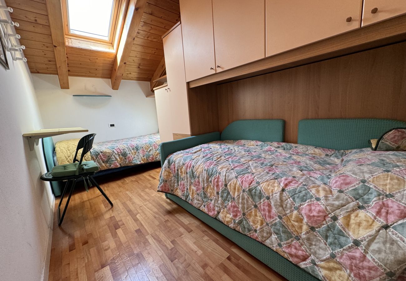 Appartamento a Giustino - 008 Trilocale mansardato, Giustino