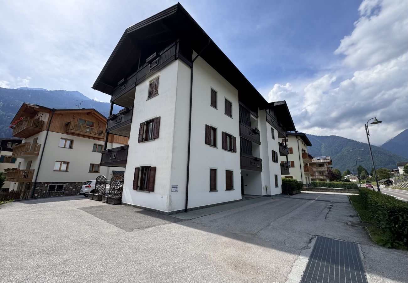 Appartamento a Giustino - 008 Trilocale mansardato, Giustino