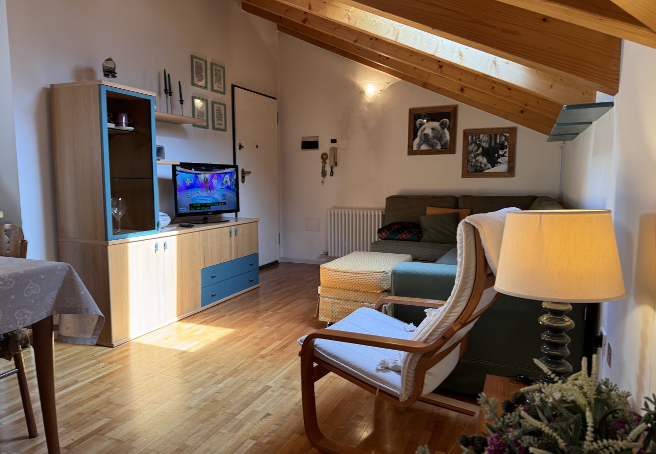 Appartamento a Giustino - 008 Trilocale mansardato, Giustino