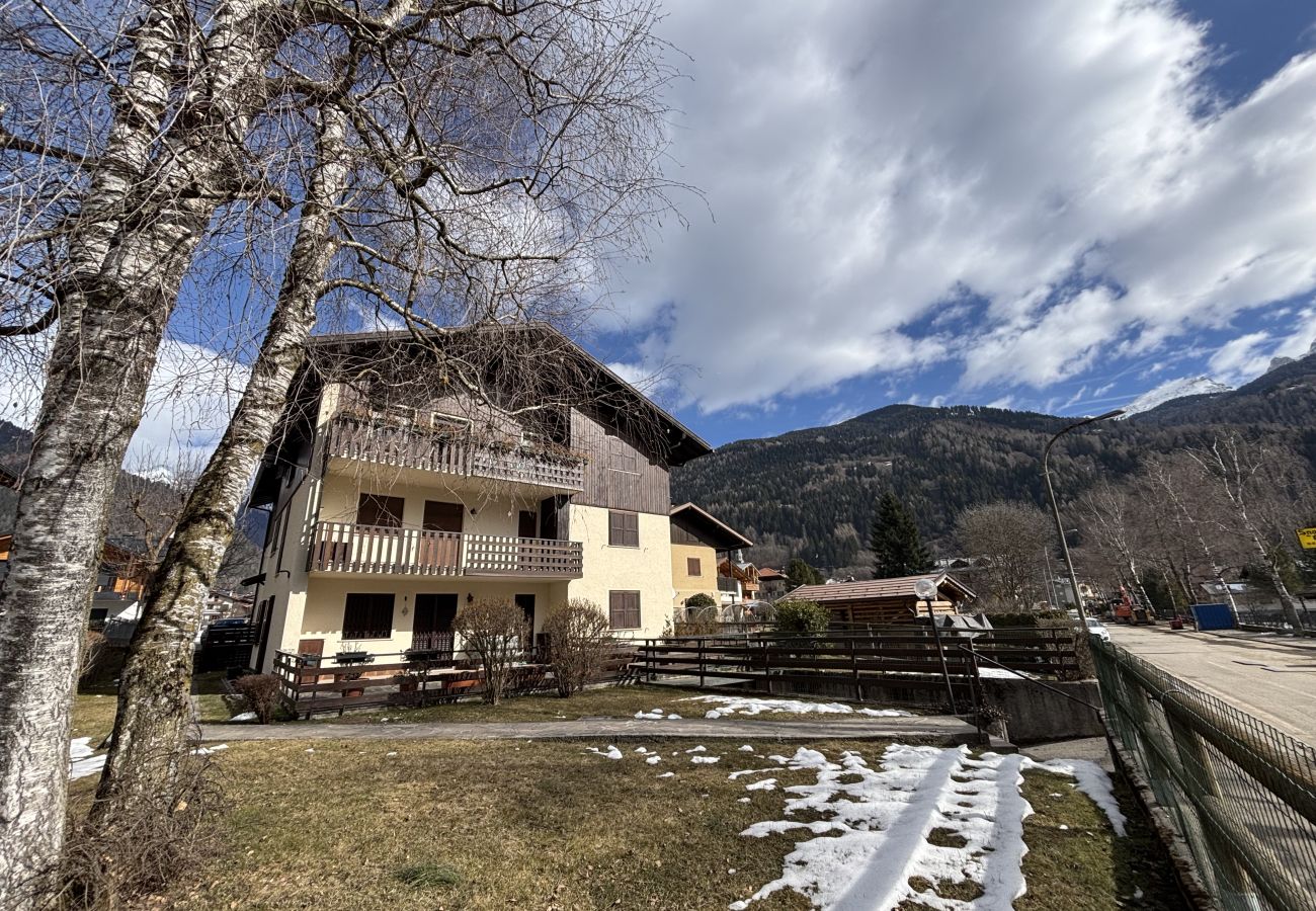 Appartamento a Pinzolo - 002 Trilocale Mansardato, Pinzolo