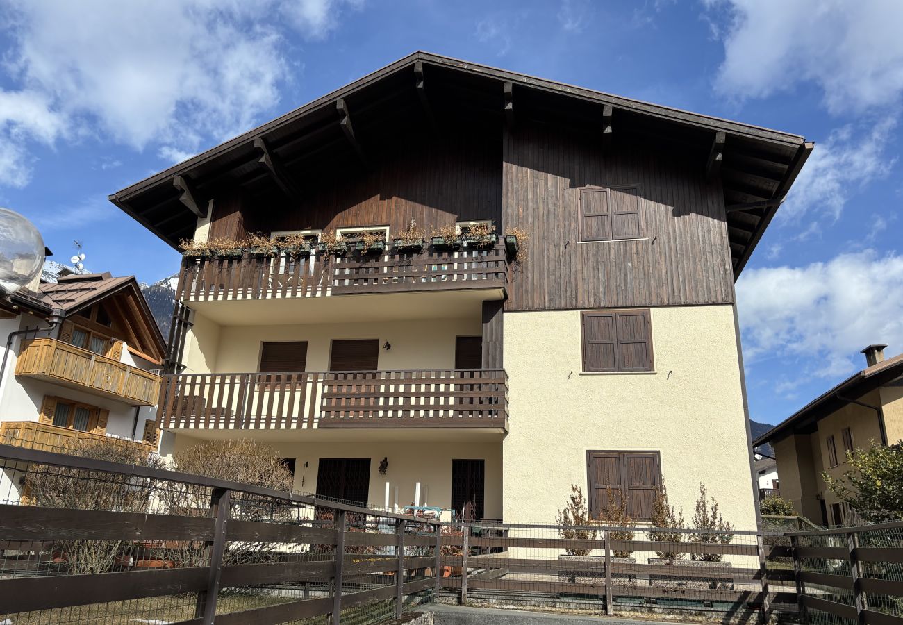 Appartamento a Pinzolo - 002 Trilocale Mansardato, Pinzolo