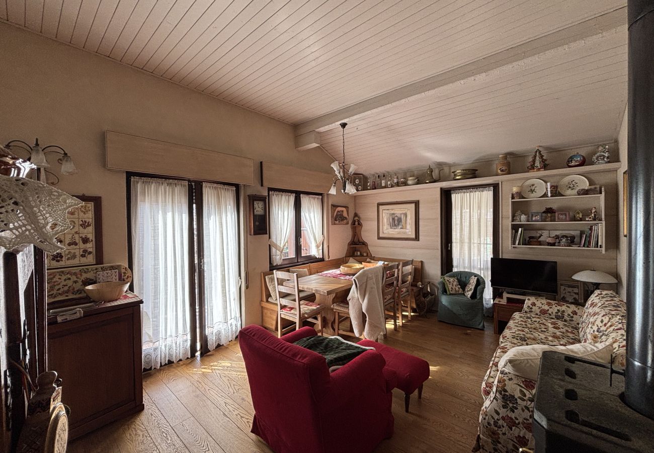 Appartamento a Pinzolo - 002 Trilocale Mansardato, Pinzolo