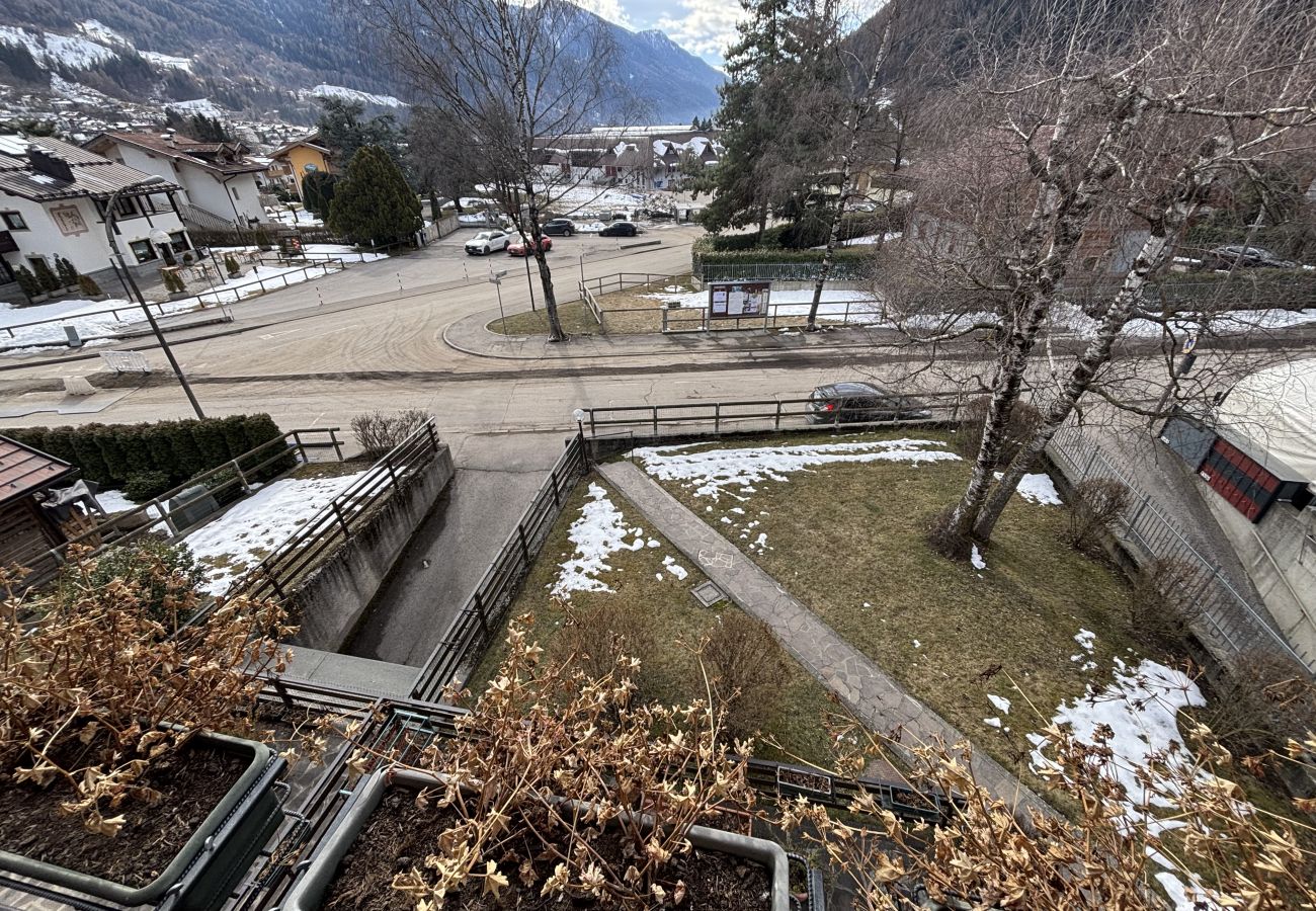 Appartamento a Pinzolo - 002 Trilocale Mansardato, Pinzolo